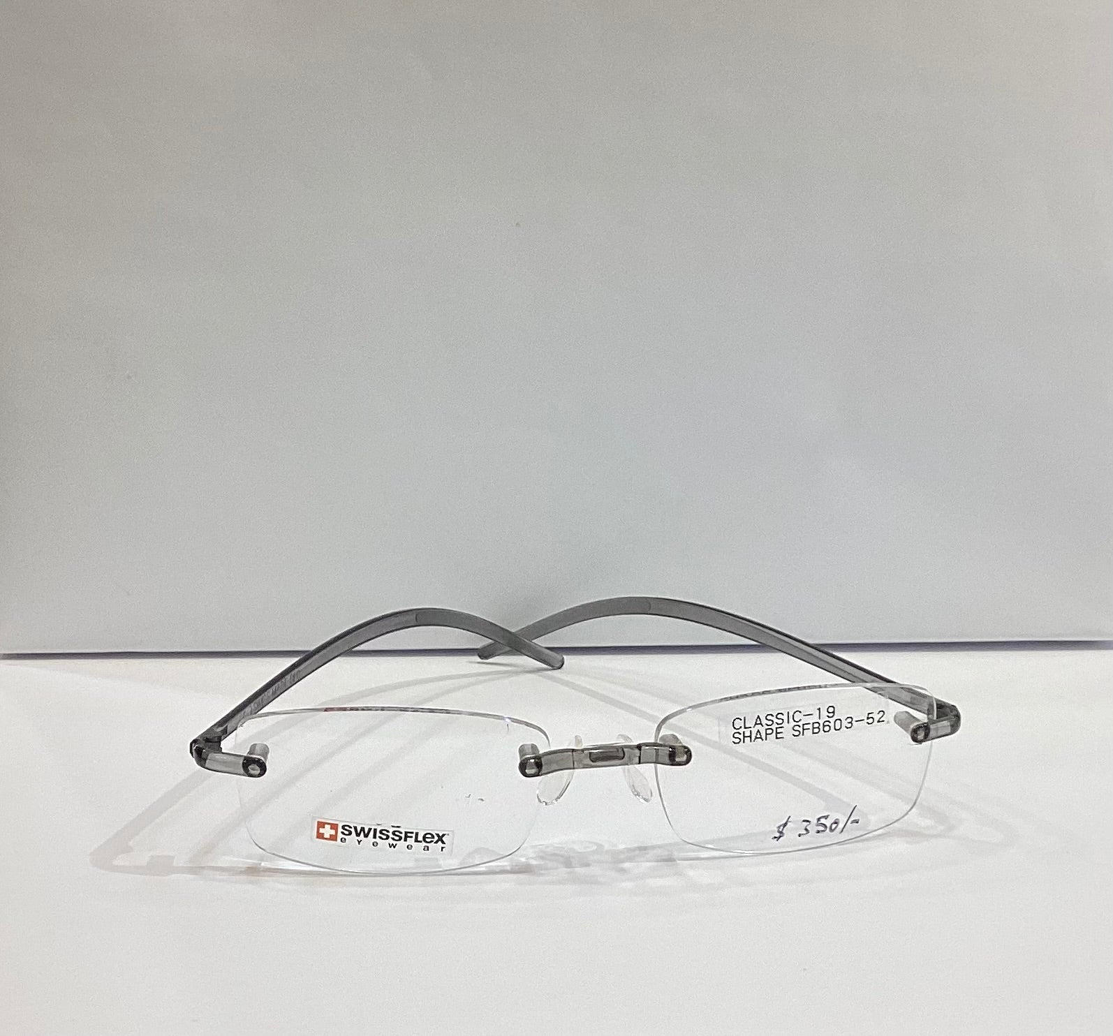 SWISSFLEX FRAME CLASSIC 19 SMOKEY SHAPE SFB603-52